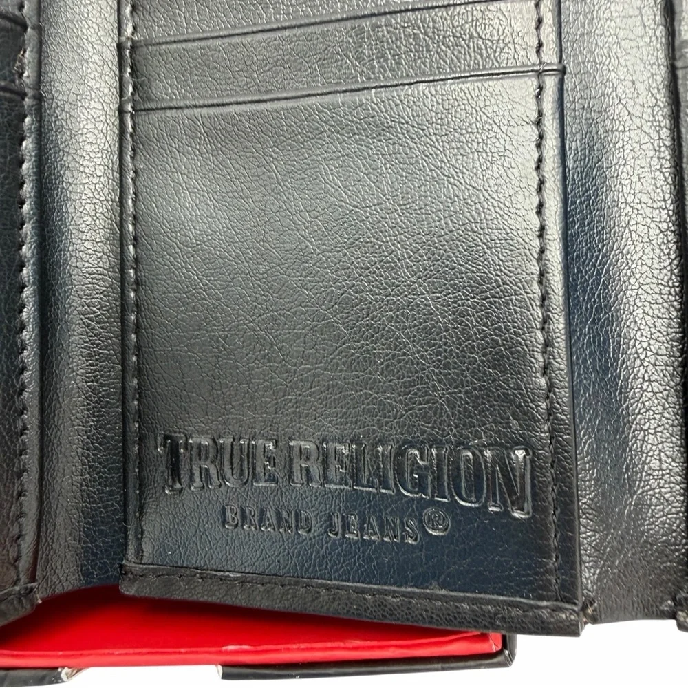 True Religion Genuine Leather RFID Wallet Black Trifold Silver Logo Plaque NIB